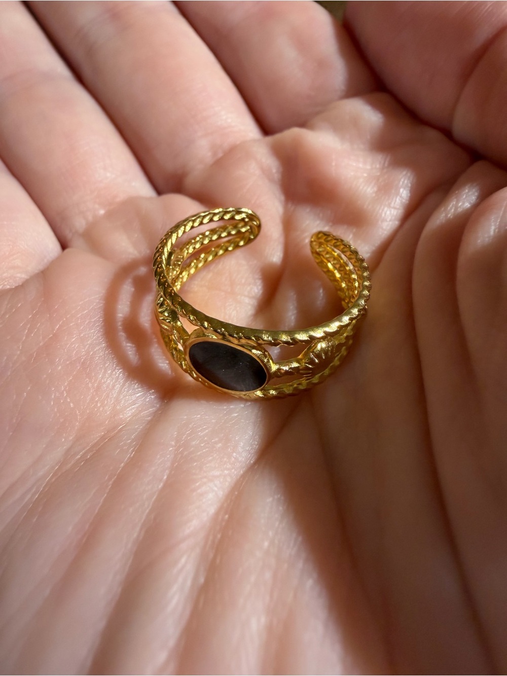18k Gold Plated Black Enamel Openwork Ring - Picture 4 of 5